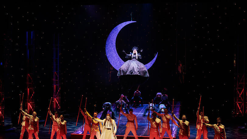 Dem Original optisch zum Verwechseln ähnlich: Die Musical-Fassung der "Zauberflöte" im Deutschen Theater.