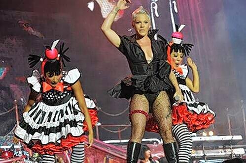 &bdquo;Ich hoffe, der Unfall sah wenigstens cool aus&ldquo;, schrieb Pink per Twitter ihren Fans