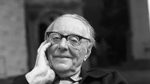 Der Komponist Carl Orff im Alter.