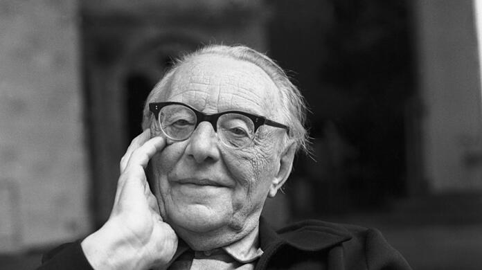Der Komponist Carl Orff im Alter.