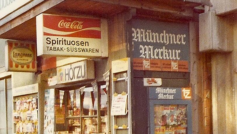 Historische Dokumente: Fotos der Familie Sedlmeier, aus dem Jahr 1974. Sie betrieb diesen Kiosk an der Landsberger Straße 43. Historische Dokumente: Fotos der Familie Sedlmeier, aus dem Jahr 1974. Sie betrieb diesen Kiosk an der Landsberger Straße 43.