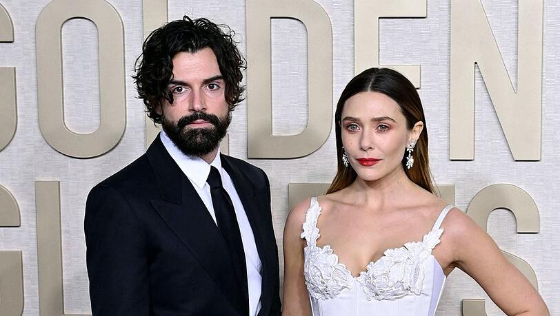 Elizabeth Olsen und Robbie Arnett bei den Golden Globes im Jahr 2024. Elizabeth Olsen und Robbie Arnett bei den Golden Globes im Jahr 2024.