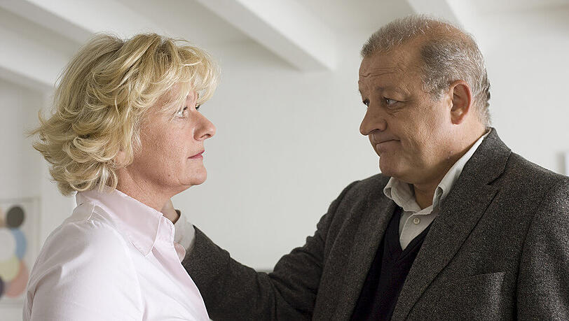 "Wilsberg: Das Jubiläum": In ihrer Schulzeit waren Wilsberg (Leonard Lansink) und Franziska (Saskia Vester) ein Paar "Wilsberg: Das Jubiläum": In ihrer Schulzeit waren Wilsberg (Leonard Lansink) und Franziska (Saskia Vester) ein Paar