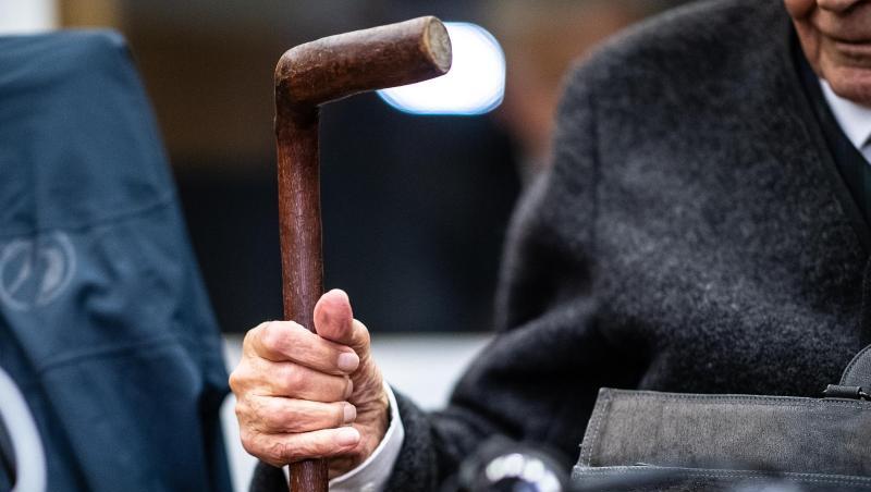 Dritter Prozesstag im Landgericht Münster gegen den ehemaligen SS-Wachmann im Konzentrationslager Stutthof: Dem 94 Jahre alten Mann aus dem Kreis Borken wirft die Staatsanwaltschaft hundertfache Beihilfe zum Mord vor. Dritter Prozesstag im Landgericht Münster gegen den ehemaligen SS-Wachmann im Konzentrationslager Stutthof: Dem 94 Jahre alten Mann aus dem Kreis Borken wirft die Staatsanwaltschaft hundertfache Beihilfe zum Mord vor.