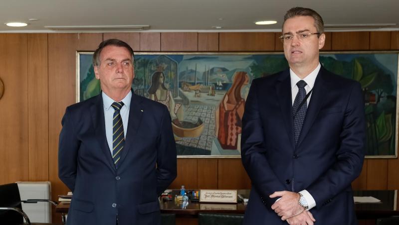 Präsident Jair Bolsonaro nimmt an der Zeremonie zur Ernennung von Rolando de Souza (r) als neuem Chef der Bundespolizei teil. Präsident Jair Bolsonaro nimmt an der Zeremonie zur Ernennung von Rolando de Souza (r) als neuem Chef der Bundespolizei teil.
