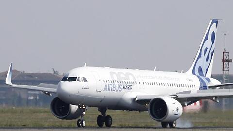 Die geplante Produktionsausweitung bei den Mittelstreckenjets der A320neo-Modellfamilie stellt Airbus vor größere Herausforderungen als gedacht.