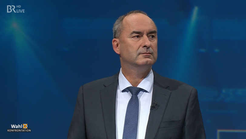 Hubert Aiwanger (Freie Wähler) verwies auf seine Erfolge als bayerischer Wirtschaftsminister.