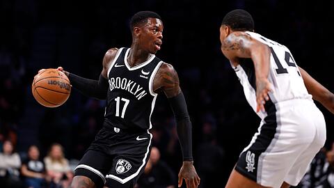Dennis Schröder (17) kam bei seinem Debüt für die Brooklyn Nets auf 15 Punkte und 12 Assists.