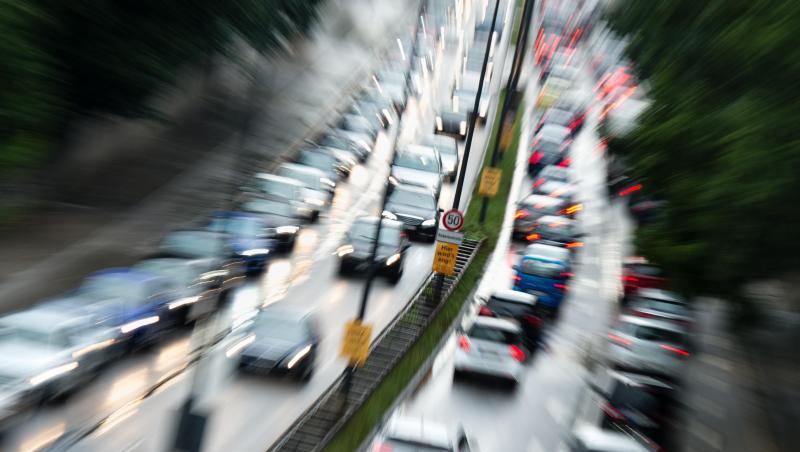 Nach einem Stau kam es auf dem Isarring zu einem Massen-Auffahrunfall. (Archivbild)