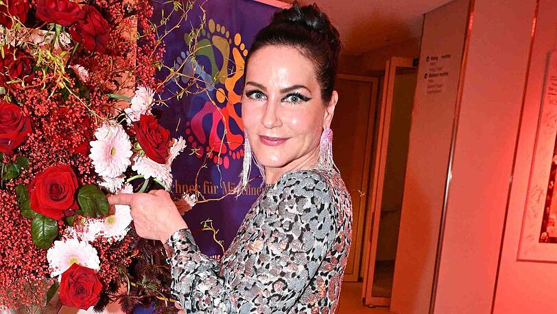 Marisa Burger zeigt sich auf dem "Roses and Love Ball" in München von einer ungewohnten Seite.