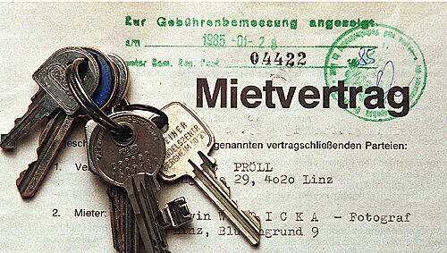 Wohnung gibt es erst gegen Vorkassen. Aber dann tauchen die Betrüger unter. Das Geld ist weg. Wohnung gibt es erst gegen Vorkassen. Aber dann tauchen die Betrüger unter. Das Geld ist weg.