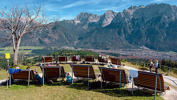 Tolle Aussichten erwarten den Wanderer auf der Korbinianshütte.