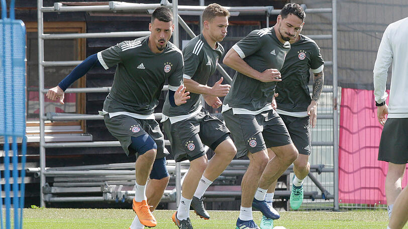 Die Bayern beim Abschlusstraining am Dienstag vor dem Kracher gegen Real Madrid. Klicken Sie sich durch die Bilder.