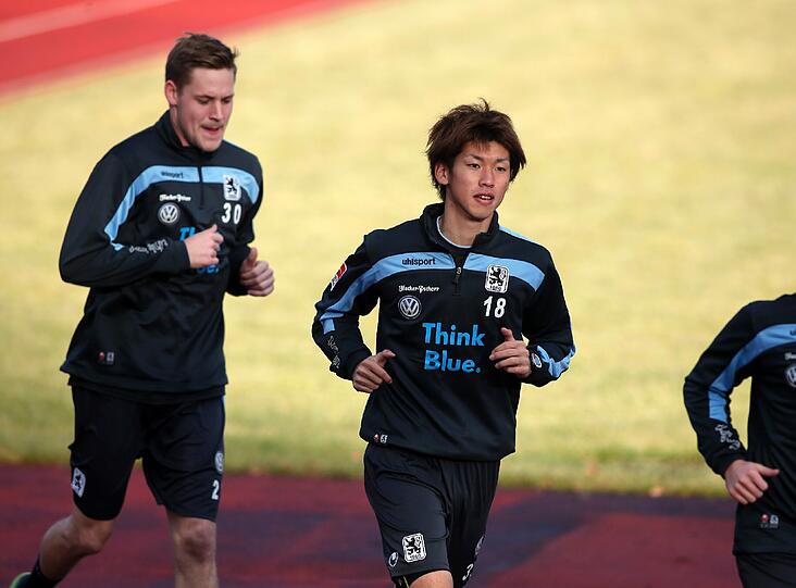 Friedhelm Funkel lässt seine Spieler beim Laktattest ordentlich schwitzen. Im Fokus: Neuzugang Yuya Osako aus Japan.