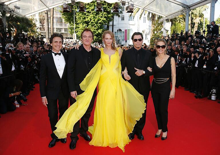 Von links: Lawrence Bender, Quentin Tarantino, Uma Thurman, John Travolta und seine Ehefrau Kelly Preston