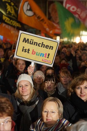 Die "München ist bunt"-Kundgebung: Rund 20 000 Teilnehmer demonstrierten für ein tolerantes und weltoffenes München.