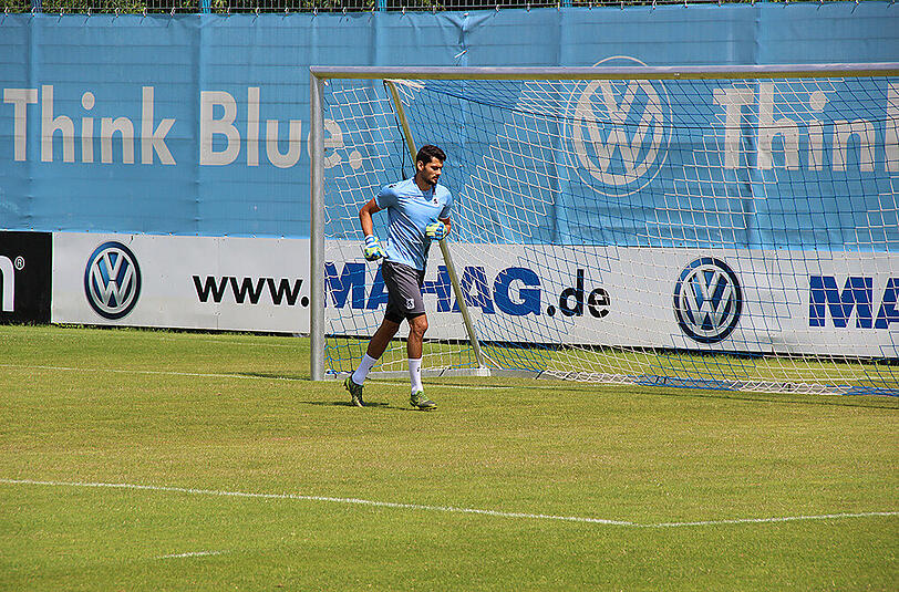 Am Samstag startete der TSV 1860 München ganz offiziell in die neue Saison. Klicken Sie sich durch die Bilder des Traningsauftakts mit dem neuen Trainer Kosta Runjaic.