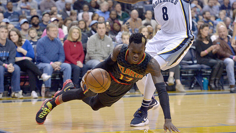 Voller Einsatz für die Playoffs: Atlantas deutscher Nationalspieler Dennis Schröder. Voller Einsatz für die Playoffs: Atlantas deutscher Nationalspieler Dennis Schröder.