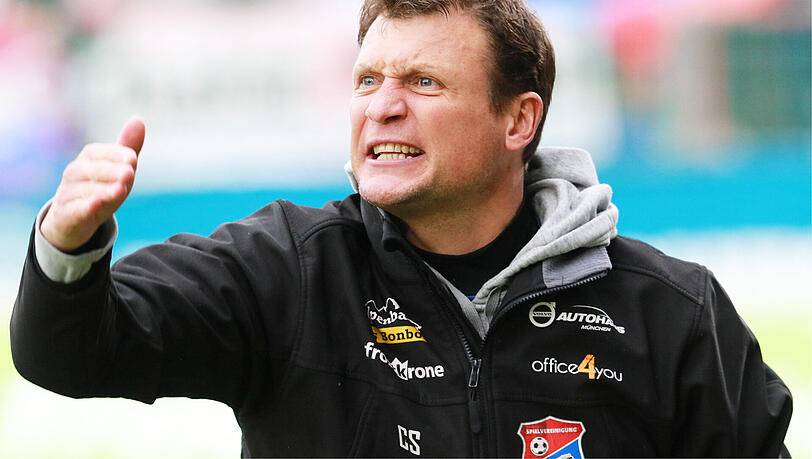 Trainer der SpVgg Unterhaching: Claus Schromm. Trainer der SpVgg Unterhaching: Claus Schromm.