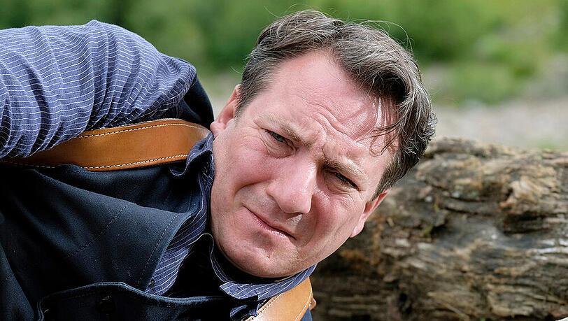 Adrian Metzger ist vom Fahrrad gestürzt und hat dabei einen abgehackten Finger entdeckt Adrian Metzger ist vom Fahrrad gestürzt und hat dabei einen abgehackten Finger entdeckt