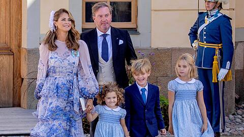 Prinzessin Madeleine mit Christopher O'Neill und den Kindern Adrienne, Nicolas sowie Leonore.