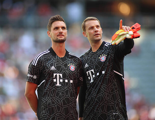 Sven Ulreich und Manuel Neuer: Zwei Torhüterkollegen und Freunde Sven Ulreich und Manuel Neuer: Zwei Torhüterkollegen und Freunde