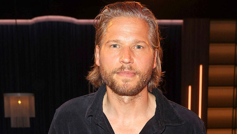 Seit 2014 ist Sebastian Ströbel ein fester Bestandteil von "Die Bergretter". In der ZDF-Produktion verkörpert Ströbel die Rolle des "Markus Kofler".