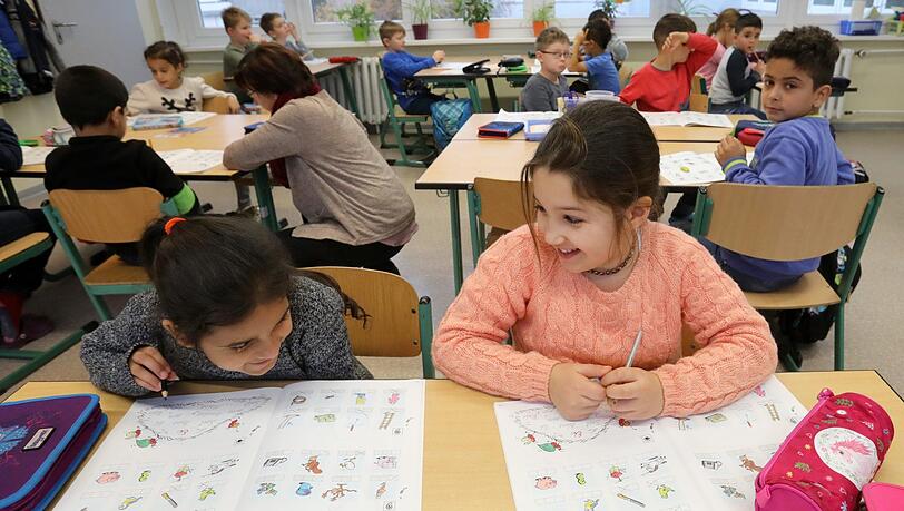 Integration fängt schon bei den Kleinen an: München will sein Integrationsangebot deutlich ausbauen. Integration fängt schon bei den Kleinen an: München will sein Integrationsangebot deutlich ausbauen.