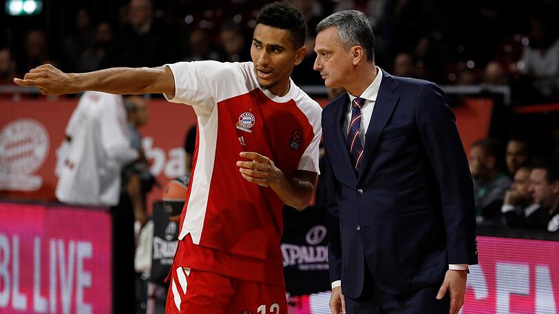 Im Moment Bayerns Spielmacher Nummer eins: Maodo Lo (l.), hier mit Chefcoach Dejan Radonjic.