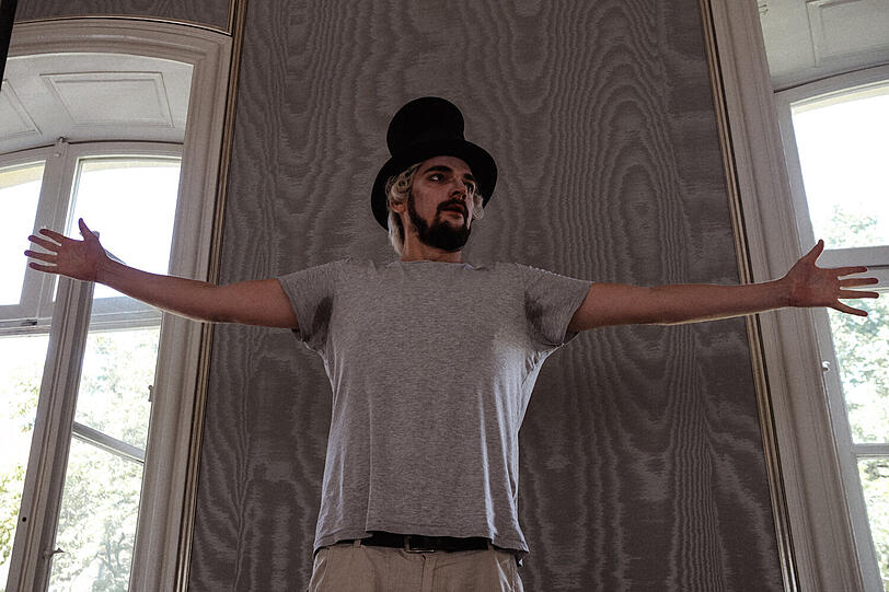 Proben für Cimarosas "Die heimliche Ehe" im Hubertussaal von Schloss Nymphenburg.