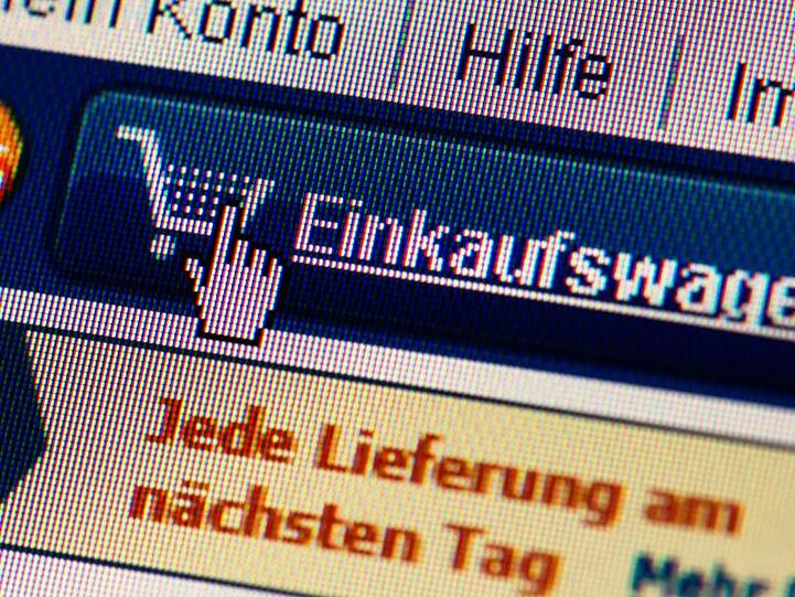 Bei ernsten Verstößen gegen die neuen Online-Kauf-Regeln drohen Händlern saftige Strafen von mindestens vier Prozent ihres Jahresumsatzes.