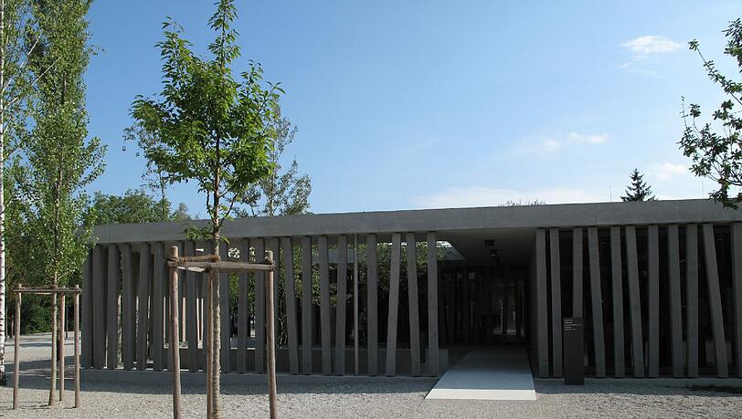 Das Besucherzentrum der KZ-Gedenkstätte in Dachau. Das Besucherzentrum der KZ-Gedenkstätte in Dachau.
