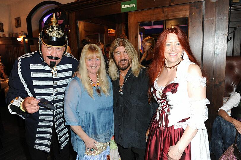 Hugo Bachmaier, Abi Ofarim und Freundin Kirsten Schmidt, Eva Schnitzenbaumer