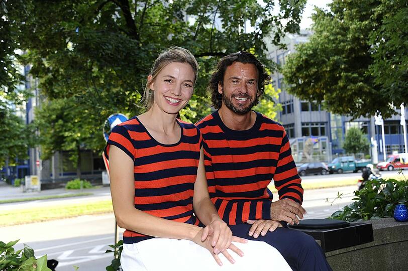 Im Partnerlook: Annika Blendl und Stephan Luca