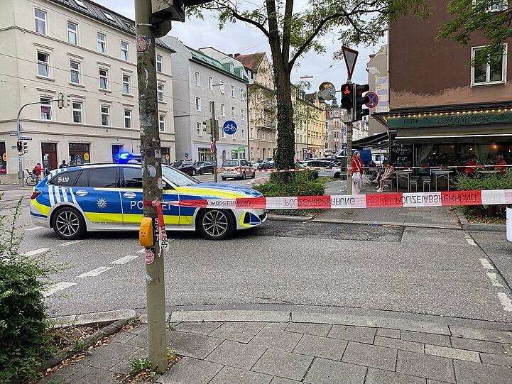 Die Polizei ist vor Ort. Die Polizei ist vor Ort.