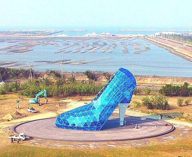 Eine Kirche für Frauen wurde in Taiwan extra in Schuhform gebaut. Sie soll (junge) Frauen dazu animieren, in den Gottesdienst zu gehen. Ob's was bringt?