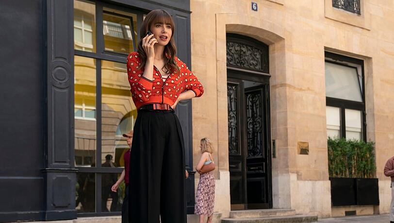 Mode-Fans lieben die Styles aus der Netflix-Serie "Emily in Paris".