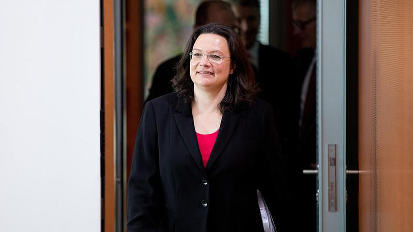 Bundesarbeitsministerin Andrea Nahles kommt in Berlin im Bundeskanzleramt zur Sitzung des Bundeskabinetts.