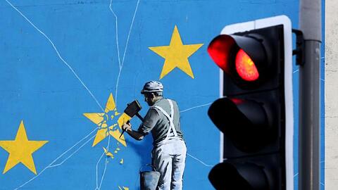 Das Brexit-Wandbild des Streetart-Künstlers Banksy. Schon Ende Oktober will Boris Johnson sein Land aus der EU führen.
