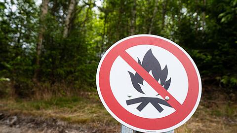 Am Wochenende k&ouml;nnte die Waldbrandgefahr in Bayern teilweise auf die h&ouml;chste der f&uuml;nf Warnstufen steigen. (Archivbild)
