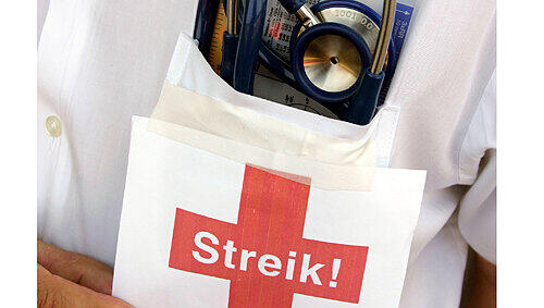 Ab Mai drohen Ärzte am Nürnberger Kliniken mit Streiks. Ab Mai drohen Ärzte am Nürnberger Kliniken mit Streiks.