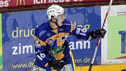 Der EHC-Star aus Garmisch: Martin Buchwieser jubelt über einen Treffer. Der EHC-Star aus Garmisch: Martin Buchwieser jubelt über einen Treffer.