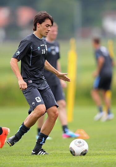 Erste Trainingseinheit der Löwen auf dem Sportplatz von Wörgl. Markus Schwabl.