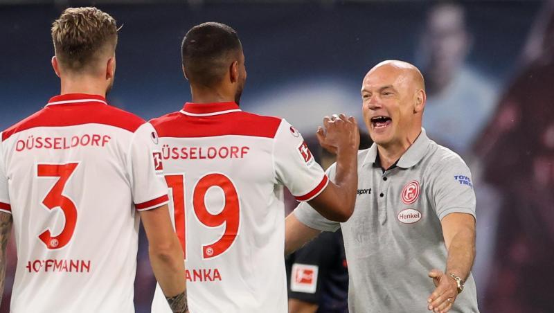 Will mit Düsseldorf den direkten Abstieg verhindern: Fortuna-Coach Uwe Rösler (r). Will mit Düsseldorf den direkten Abstieg verhindern: Fortuna-Coach Uwe Rösler (r).