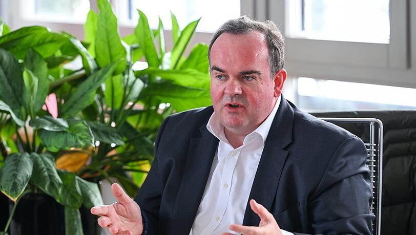 Clemens Baumgärtner hat sich als Anwalt auch mit Insolvenzen beschäftigt. Für ihn sind sie ein Neuanfang. Clemens Baumgärtner hat sich als Anwalt auch mit Insolvenzen beschäftigt. Für ihn sind sie ein Neuanfang.