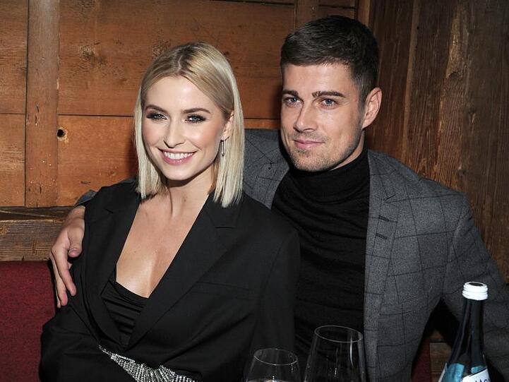 Lena Gercke und ihr Lebensgefährte Dustin Schöne sind schon in Weihnachtsstimmung.