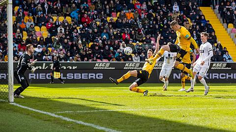 Dynamo Dresden hat Tabellenführer SV Elversberg am Sonntag einen Punkt abgerungen.