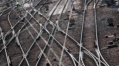 Die DB saniert ihr Streckennetz. (Symbolbild)