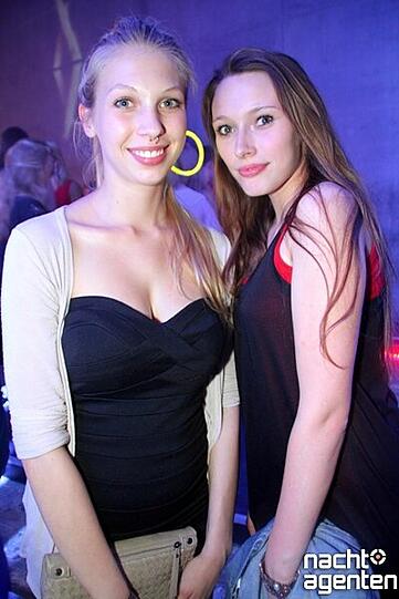 "IsarCosmos" steht jeden Freitag im neuraum auf dem Programm. Mehr Bilder unter:  www.nachtagenten.de