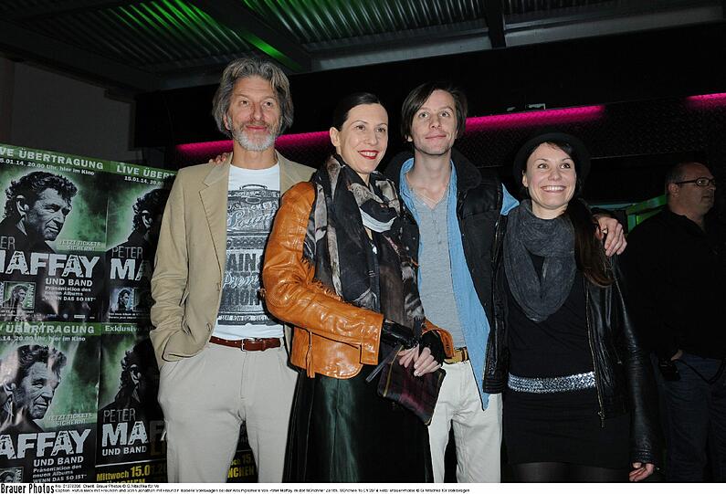 Rufus Beck mit Freundin und Sohn Jonathan mit Freundin Isabelle